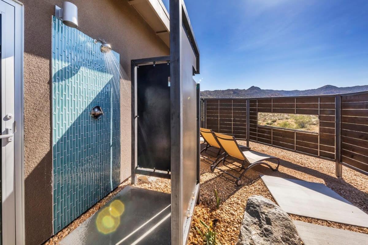 Shelter 2 L A Classic At Joshua Tree Park Entrance Exterior photo